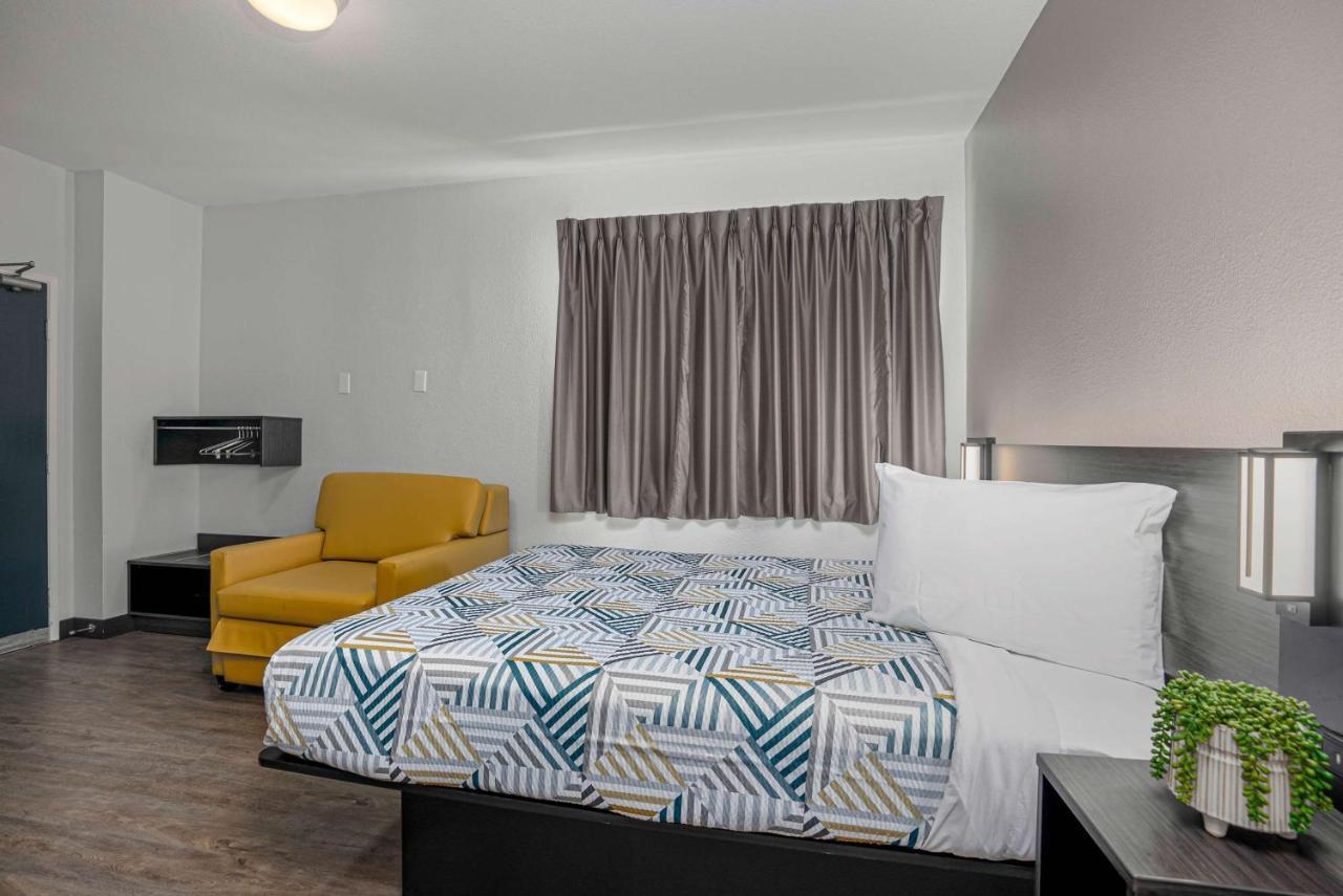 Motel 6-San Diego, Ca - Downtown Экстерьер фото